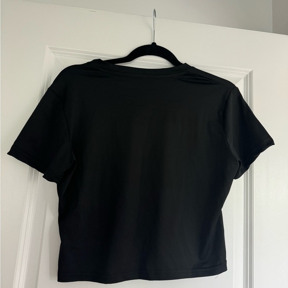 Kiss Me It’s My Birthday Black t-Shirt Crop Top in XL - Picture 3 of 3